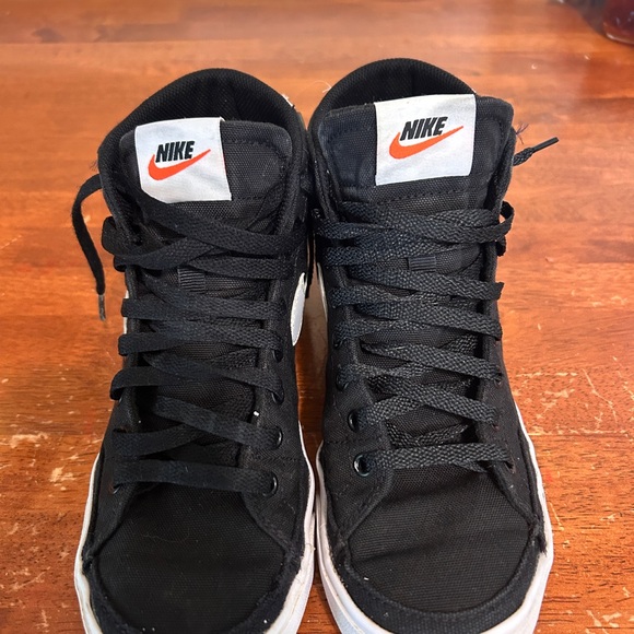 Nike Court Legacy Canvas Sneaker - Picture 1 of 5